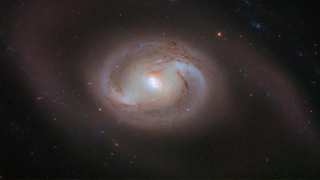 Hubble Uzay Teleskobu, Spiral Galaksi İçinde Yeni Spiraller Gözlemledi