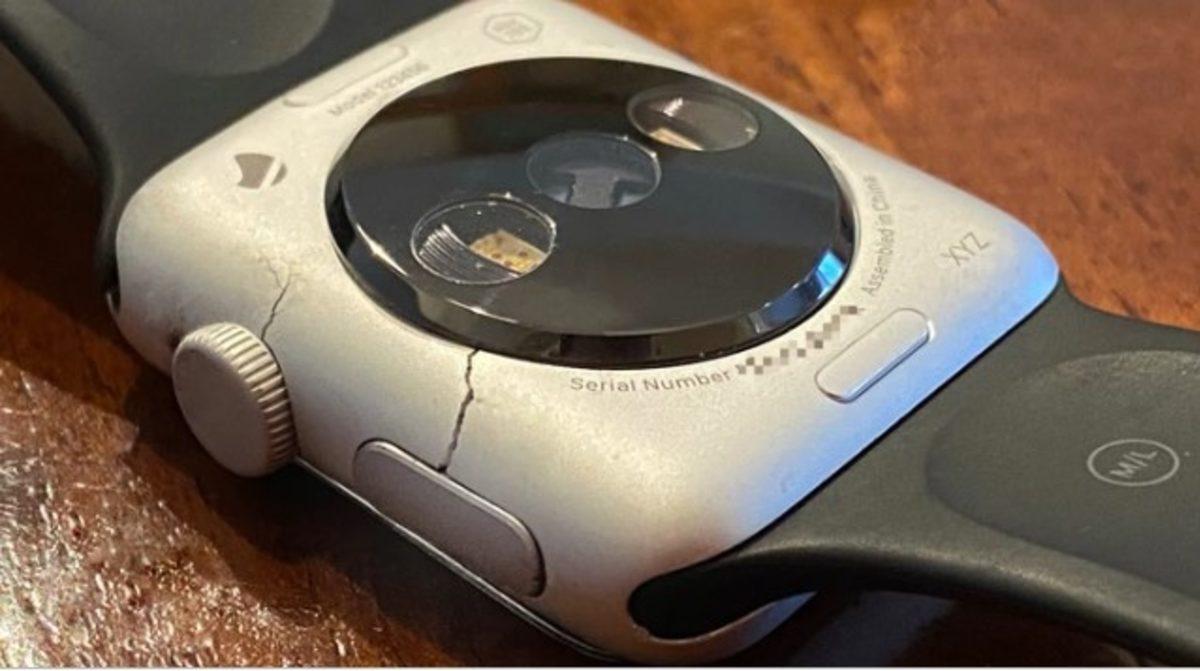 Bir Koleksiyoncu, Üretilen İlk Apple Watch Prototipinin Fotoğraflarını Paylaştı