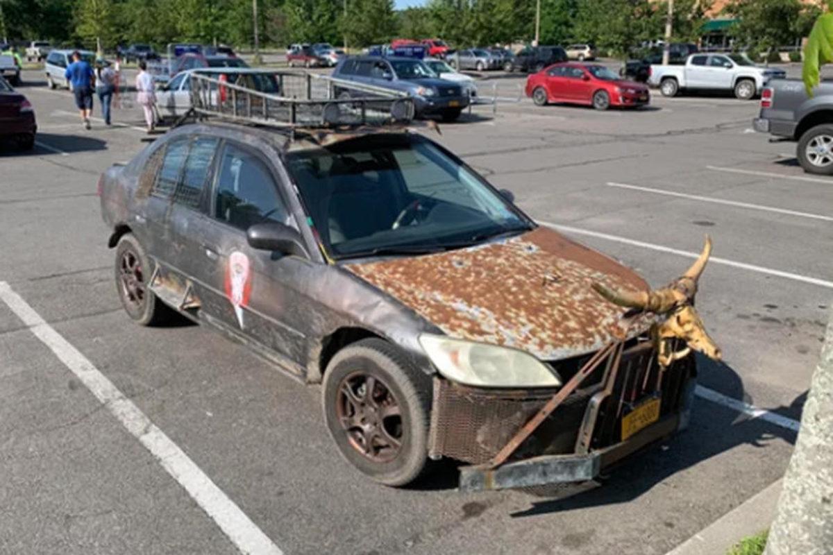 ’Bu Ne Be?’ Diyeceğiniz, İnsanın Gözünü Kanatan 22 Modifiyeli Araba