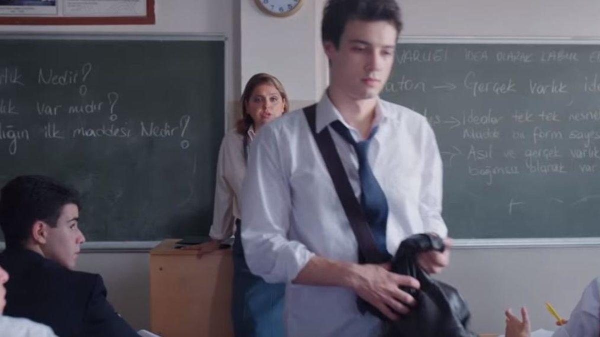 Netflix Türkiye, Tartışmalı Dizisi Aşk 101’in Özel Bölümünü YouTube’dan Canlı Yayınlayacak