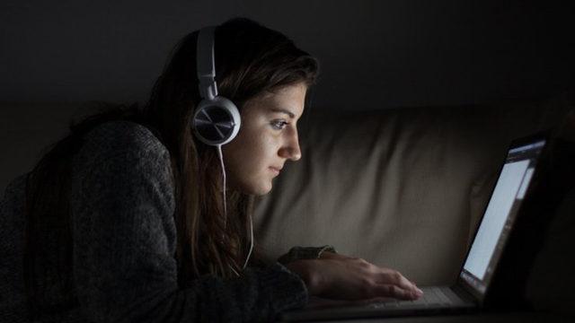 Telefon ve Bilgisayar Kameraları, Artan Konferans Görüşmeleri Nedeniyle Hackerların Radarına Girdi