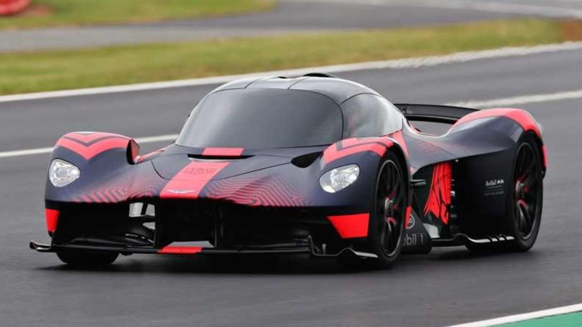 1160 Beygir Gücüne Sahip Aston Martin Valkyrie, İlk Test Turlarını Tamamladı