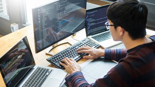 Cumhurbaşkanı, 3 Yılda 1 Milyon Yazılımcı Geliştirmeyi Hedefleyen Programı Duyurdu