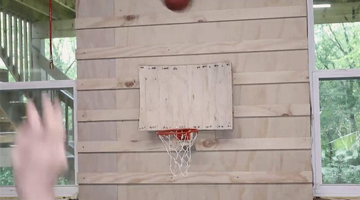 Attığınız Her Basket Topunu Çemberden Geçiren Panya (Video)