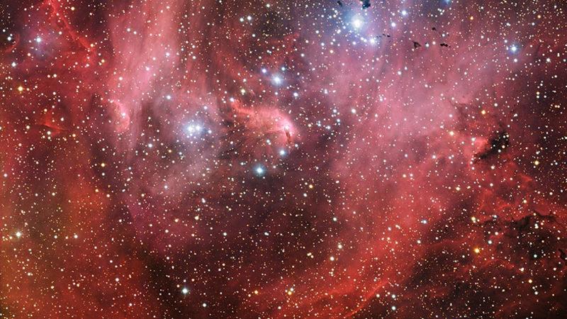 NASA, ’Koşan Tavuk Bulutsusu’nun Yeni Bir Fotoğrafını Paylaştı