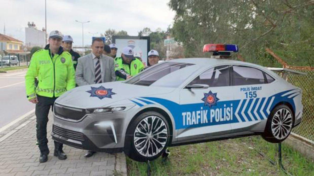 Yerli Otomobil, Maket Polis Aracı Olarak Yollardaki Yerini Aldı
