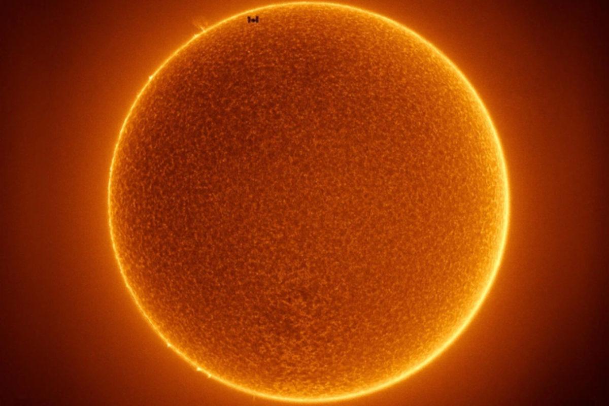 NASA, Güneş’in Bu Zamana Kadarki En Lekesiz Fotoğrafını Çekti