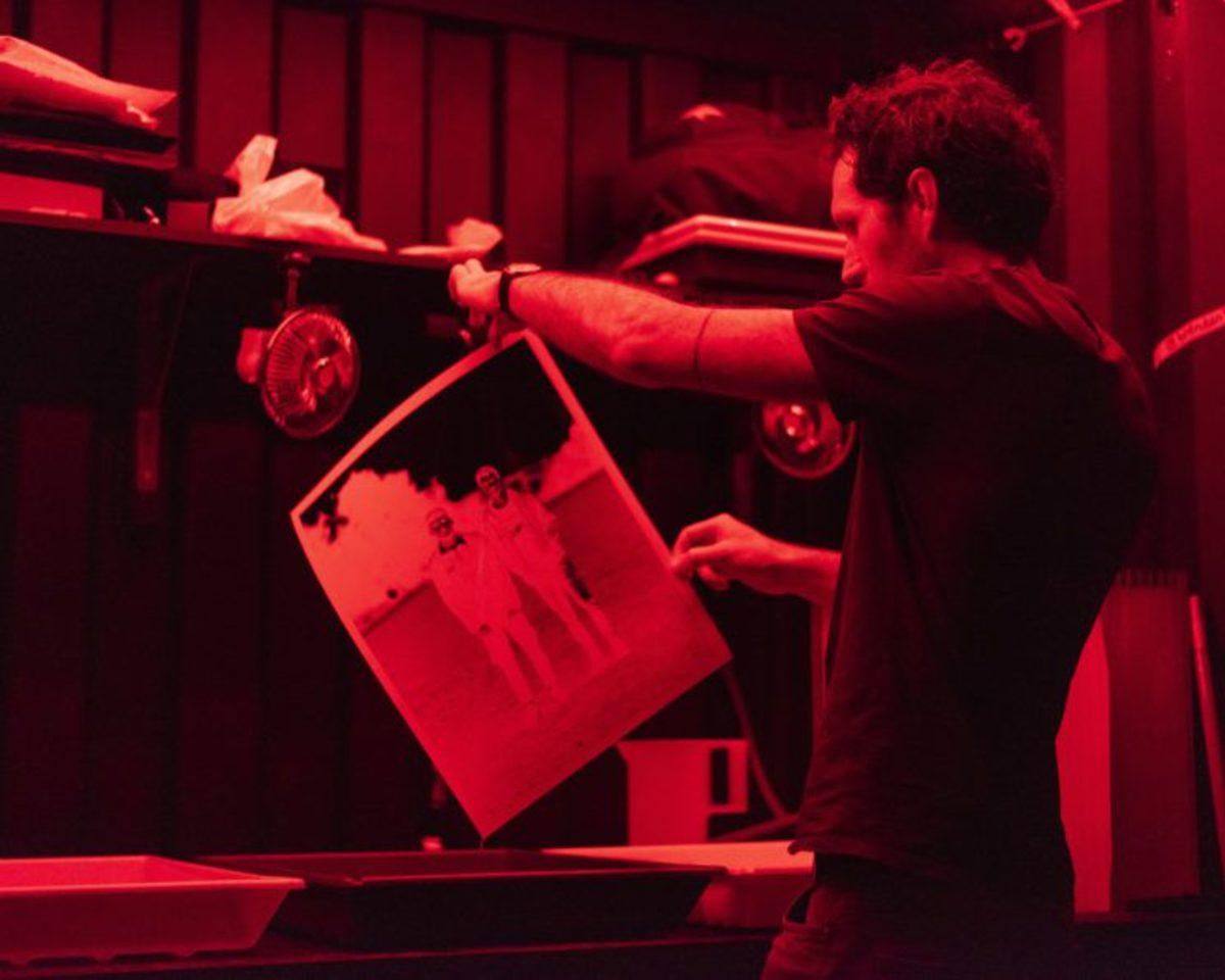 Bir Fotoğrafçı, Devasa Bir Konteyneri Fotoğraf Makinesi Haline Getirdi