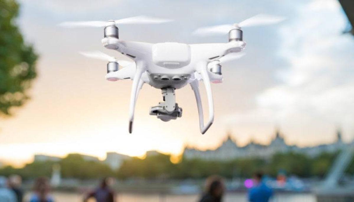 ABD’de Drone ile Sokakta Yürüyen İnsanların Ateşleri Ölçülecek