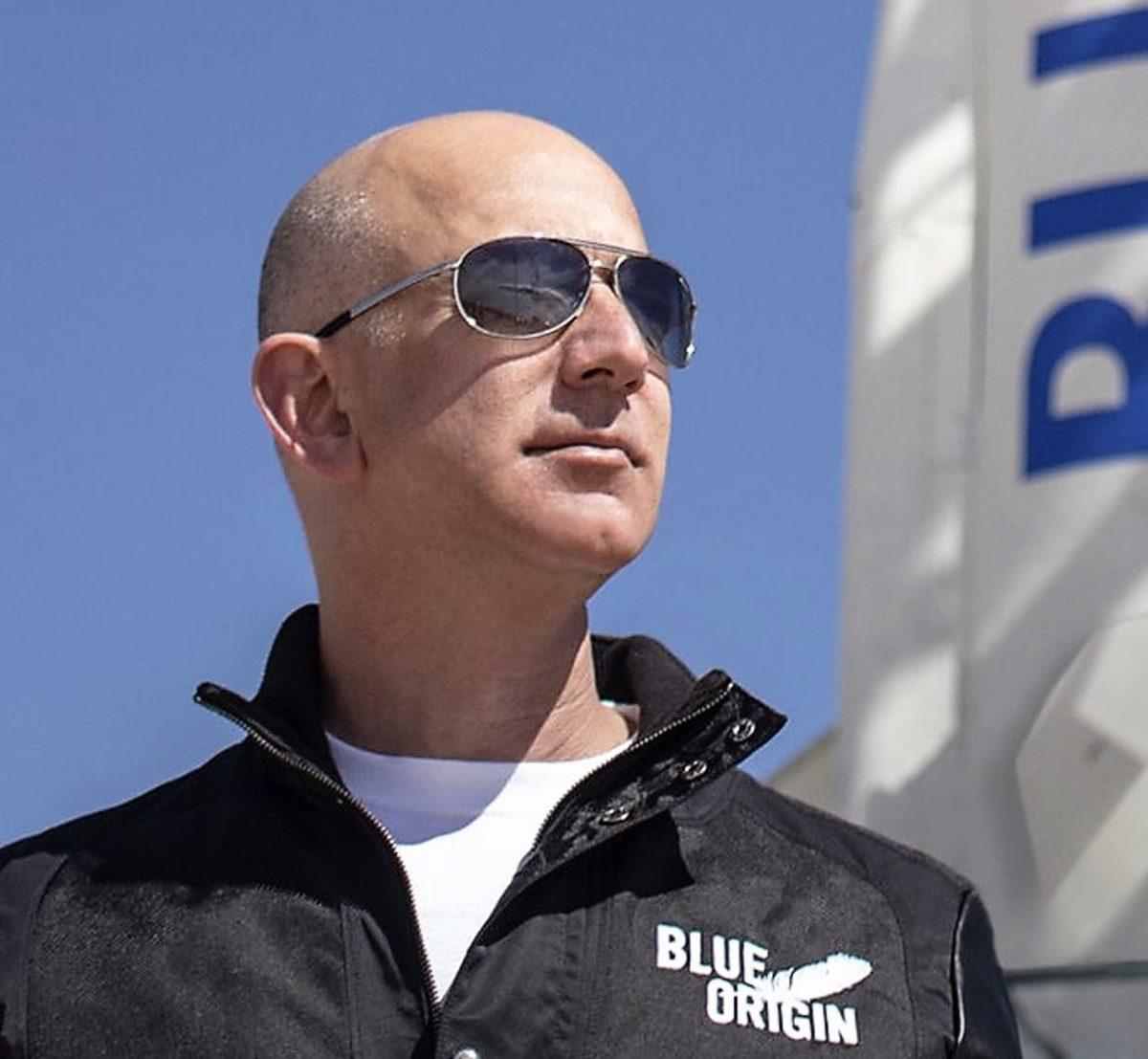 Jeff Bezos: Dünya’yı Mahvettik, Ben de Uzaya Yatırım Yaptım