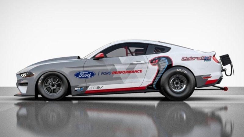 Ford, Drag Yarışları İçin 1.400 Beygirlik Bir Mustang Üretti (Video)