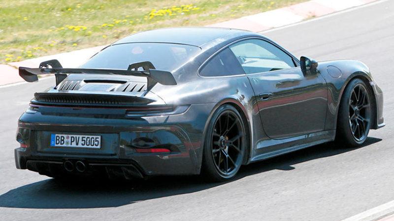 Yeni Porsche 911 GT3, Büyük Arka Kanadıyla Test Sürüşünde Görüntülendi