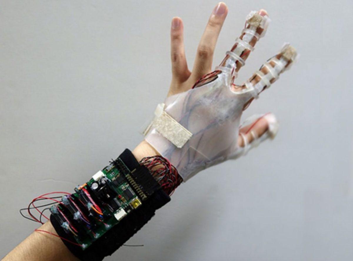 Sanal Eşyaları Hissetmenizi Sağlayacak Sanal Gerçeklik Eldiveni Geliştirildi