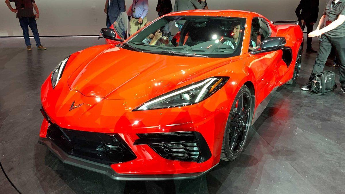 Chevrolet, Yeni C8 Corvette’i Tanıttı: İşte Fiyatı ve Özellikleri