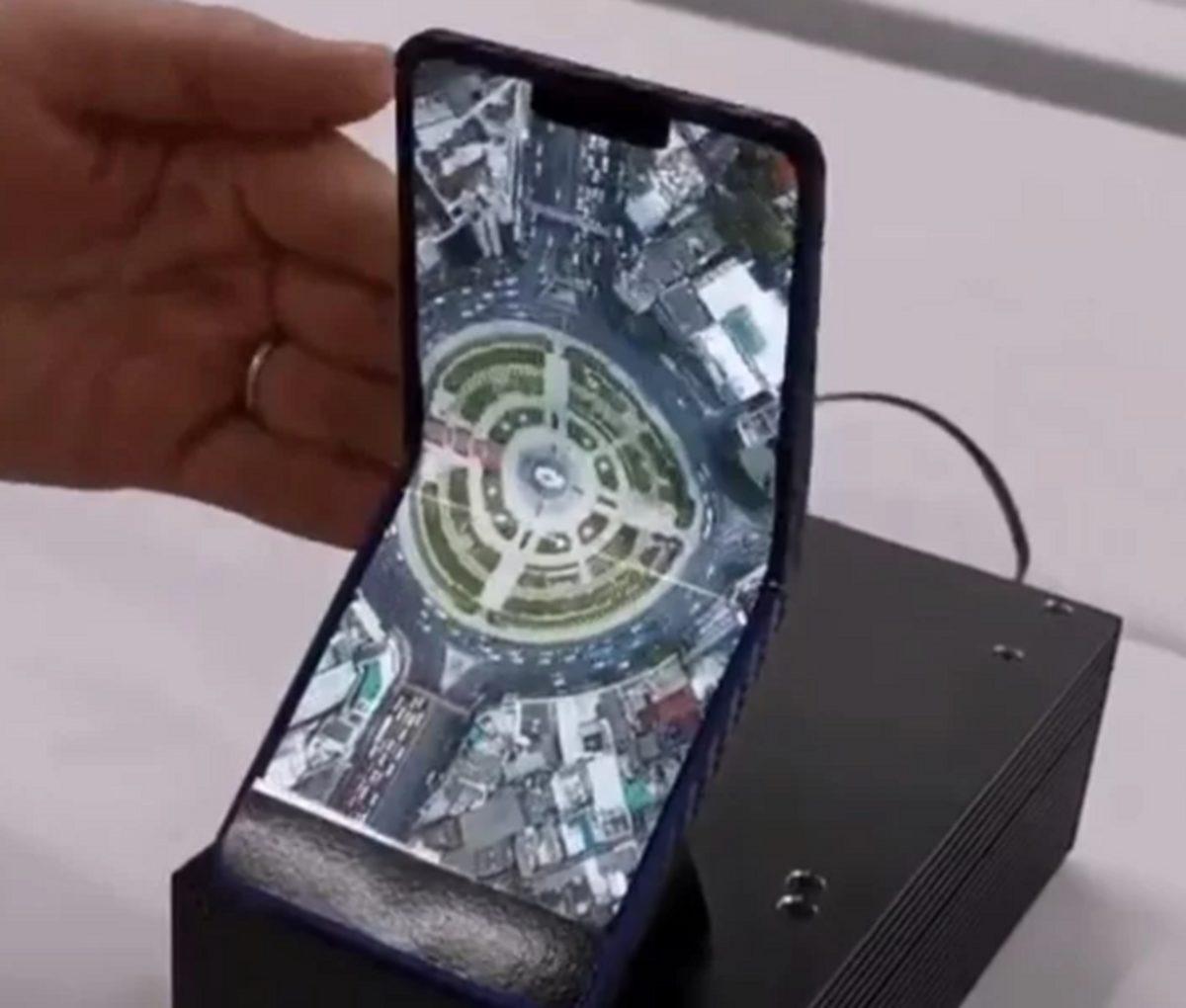 Samsung, 2. Nesil Katlanabilir Telefonu Geliştiriyor