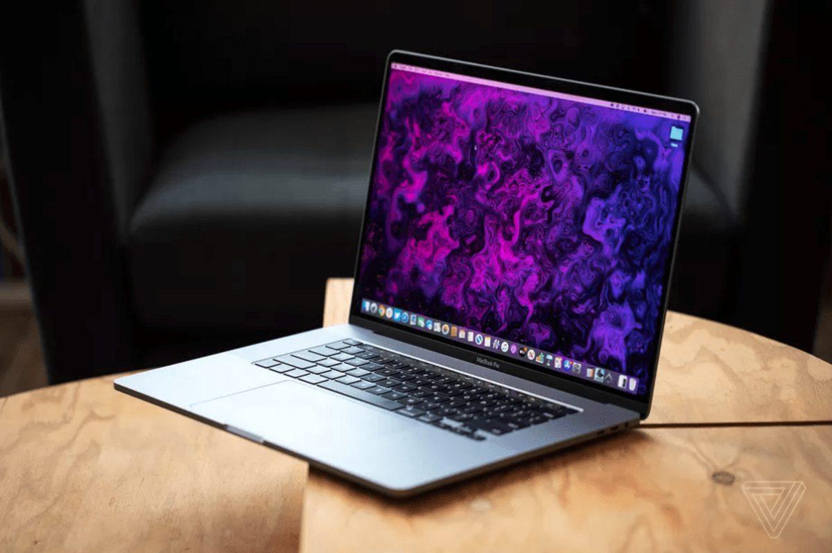 MacBook Pro’ların Sol Taraftaki Girişten Şarj Edildiğinde Isındığı Ortaya Çıktı
