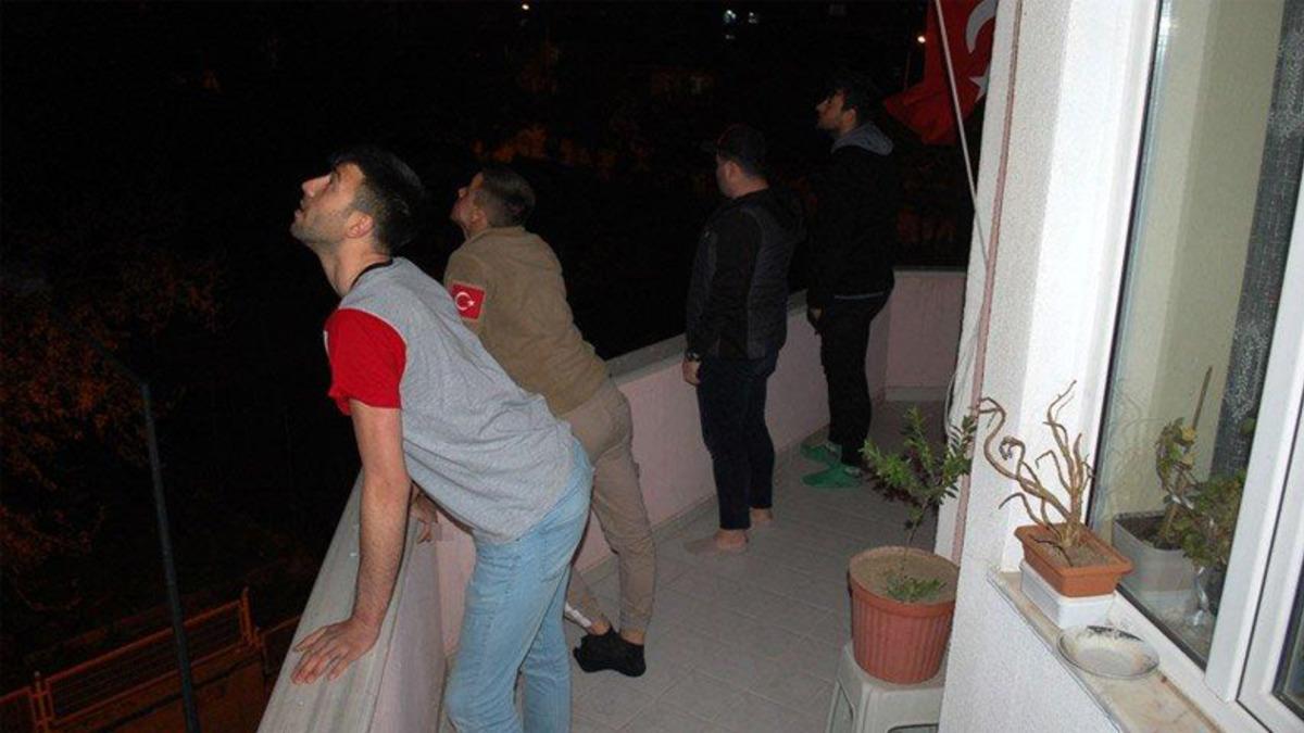 Kırklareli ve Tekirdağ’da, Gökyüzünde Görülen Starlink Uyduları Panik Yarattı