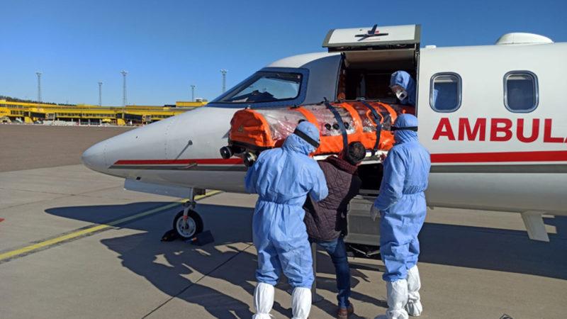 İsveç’te Evine Yollanan Koronavirüs Hastası Emrullah Gülüşken, Ambulans Uçakla Türkiye’ye Getirildi