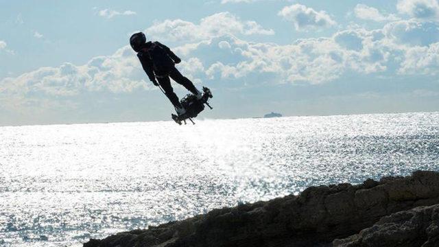 Bir Mucit, Jet Motorlu Kaykayıyla Manş Denizini Geçmeye Çalışacak