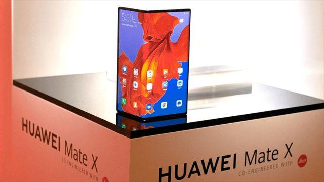 Huawei, Katlanabilir Telefonu Mate X’in Bataryasını Küçültme Kararı Aldı