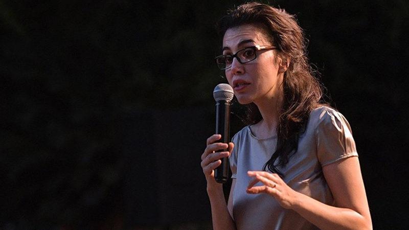 Azra Kohen’den Fi Dizisi Hakkında Açıklama: İzlerken Kahroldum