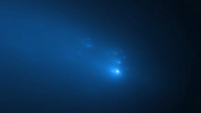 Hubble, ATLAS Kuyruklu Yıldızının Parçalanışını Görüntüledi (Video)