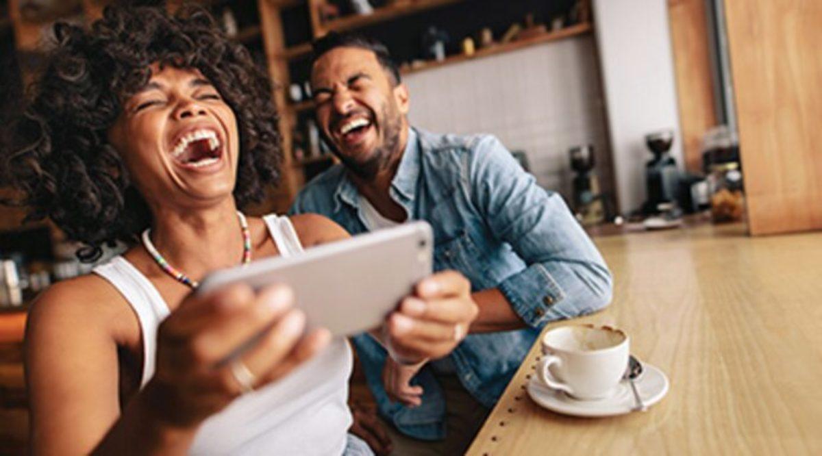 Bilim İnsanları, En Soğuk Esprilere Bile Güleceğiniz Bir Yöntem Keşfetti