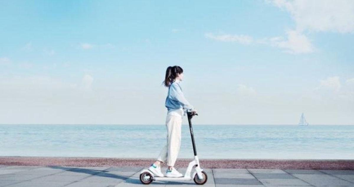 Lenovo, Tek Şarjla 30 km Gidebilen Elektrikli Scooter’ı M2’yi Duyurdu