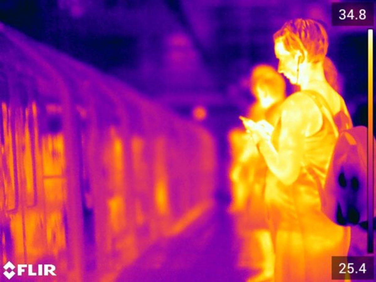 Londra Metrosunda Sıcaklığın Korkutucu Boyutlara Ulaştığını Gösteren Termal Fotoğraflar