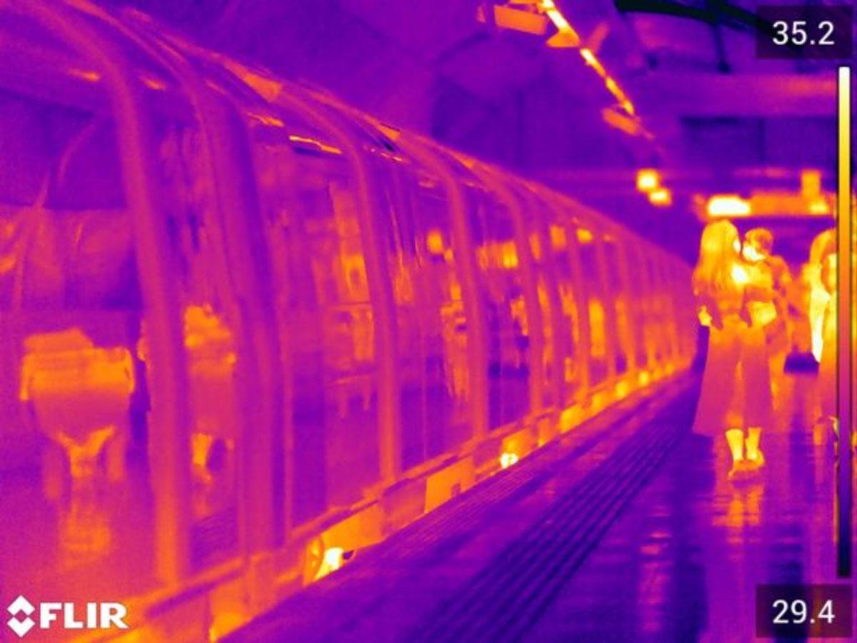 Londra Metrosunda Sıcaklığın Korkutucu Boyutlara Ulaştığını Gösteren Termal Fotoğraflar