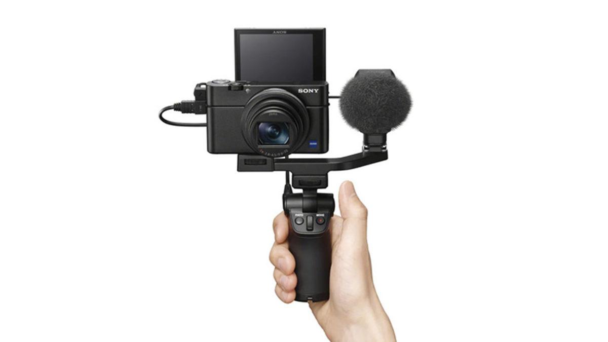 Saniyede 90 Kare Yakalayan Canavar Kamera Sony RX100 VII Tanıtıldı