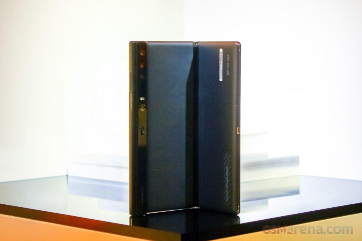 Huawei Mate X Piyasaya Sürülmeye Hâlâ Hazır Değil