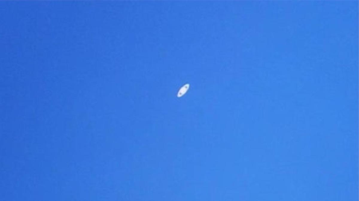 Bu Satürn Fotoğrafı, Samsung Galaxy S10 ve Bir Teleskop Kullanılarak Çekildi