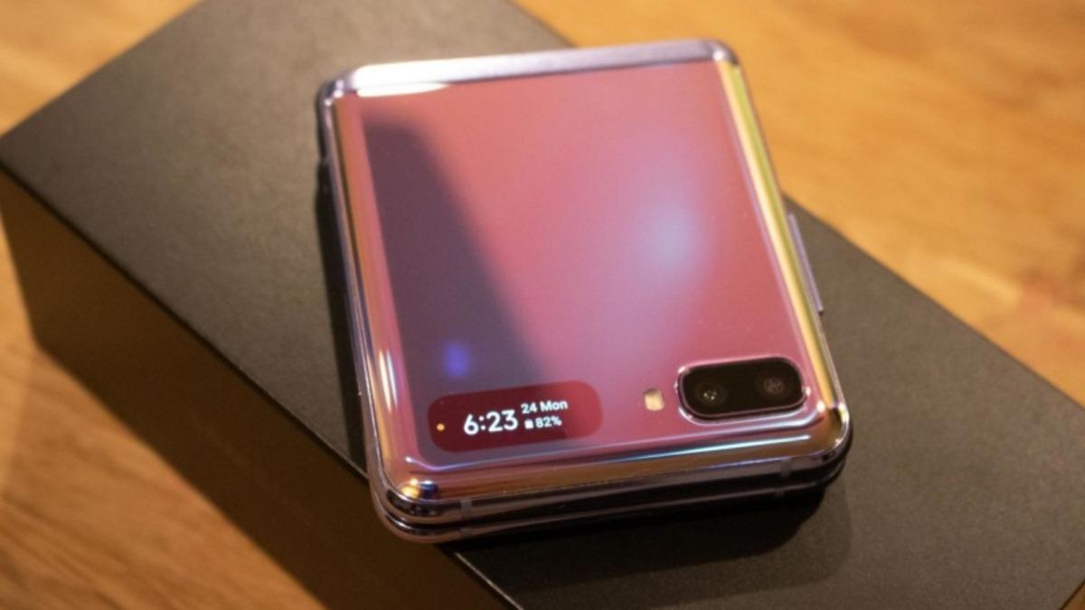 Samsung Galaxy Z Flip’in 2 Yıllık Amiral Gemileriyle Yarışan DxOmark Puanı Belli Oldu