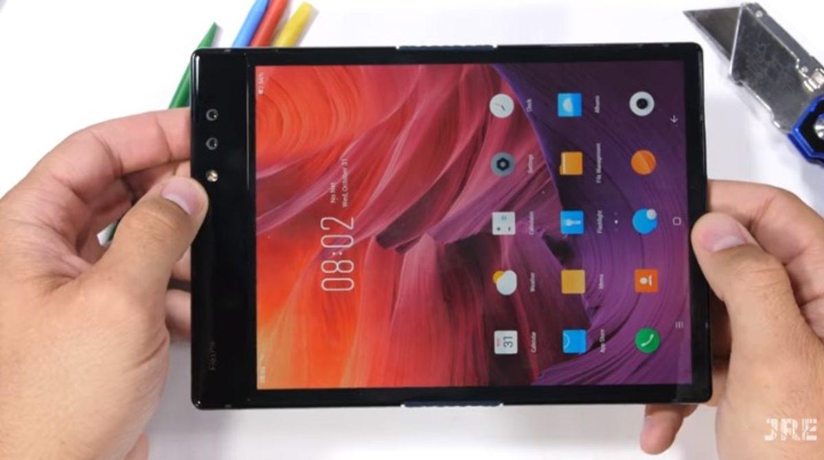 İlk Katlanabilir Telefon Flexpai, Sağlamlık Testine Girdi 2 Dünyanın İlk Katlanabilir Telefonu Flexpai, Sağlamlık Testine Girdi