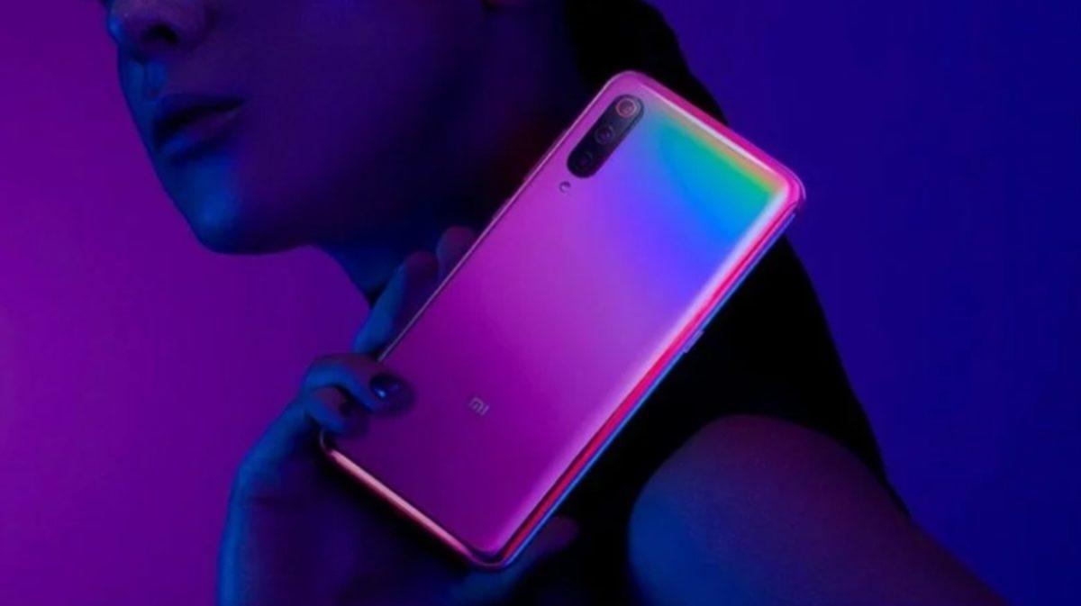 Xiaomi, Mi 8 ve Diğer Telefonlara MIUI 12 Kapalı Beta Güncellemesini Getirmeye Başladı