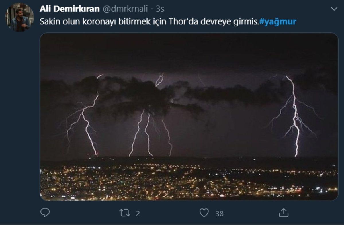 İstanbul’da Etkili Olan Şimşek ve Sağanak Yağışı Sonrası Sosyal Medyada Yapılan Paylaşımlar