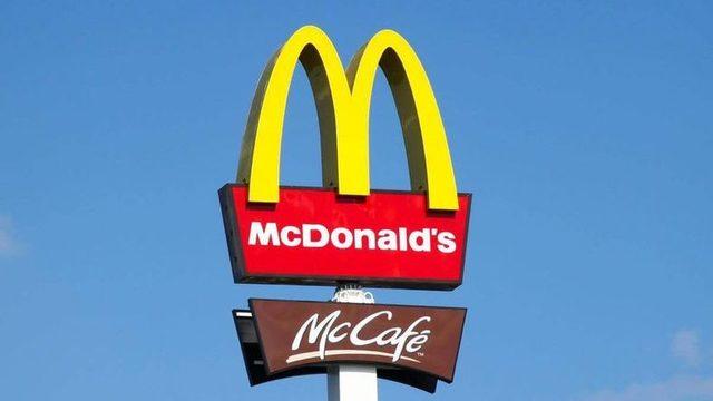 McDonald’s Logosu Neden Sarı ve Kırmızı Renklerinden Oluşur?