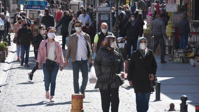 65 Yaş Üstü ve 20 Yaş Altına Sokağa Çıkma Yasağı Esnetildi