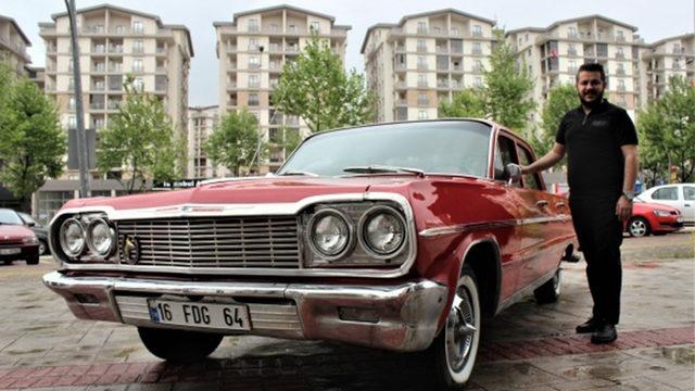 Bursa’da Bir Adam, Dedesinin 45 Yıl Önce Sattığı Otomobili Geri Satın Aldı