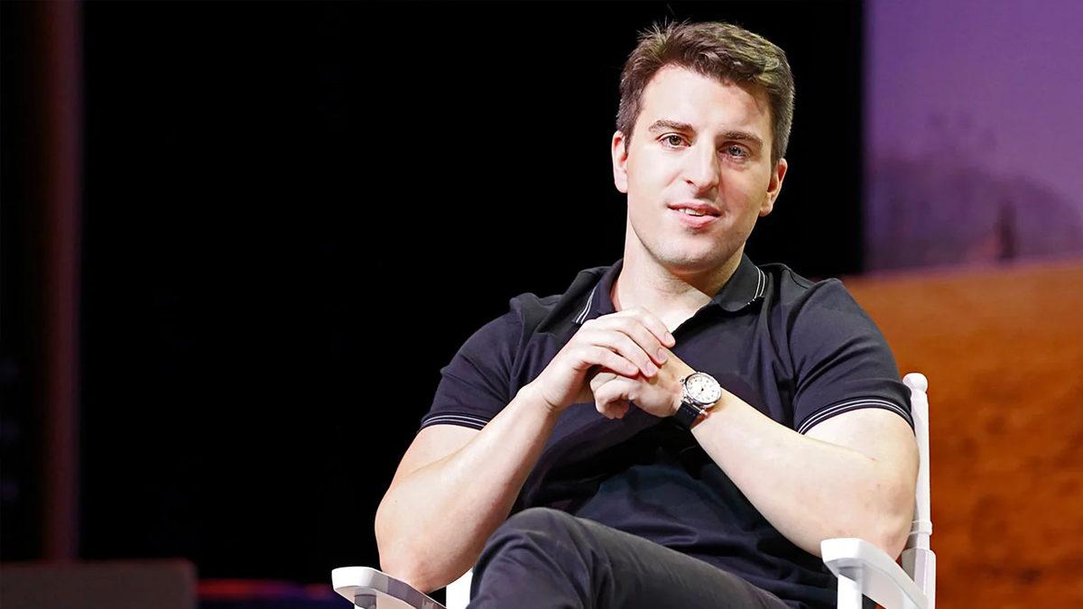 Airbnb CEO’su, Salgın Nedeniyle İşten Çıkardıkları Herkes İçin İş Arıyor