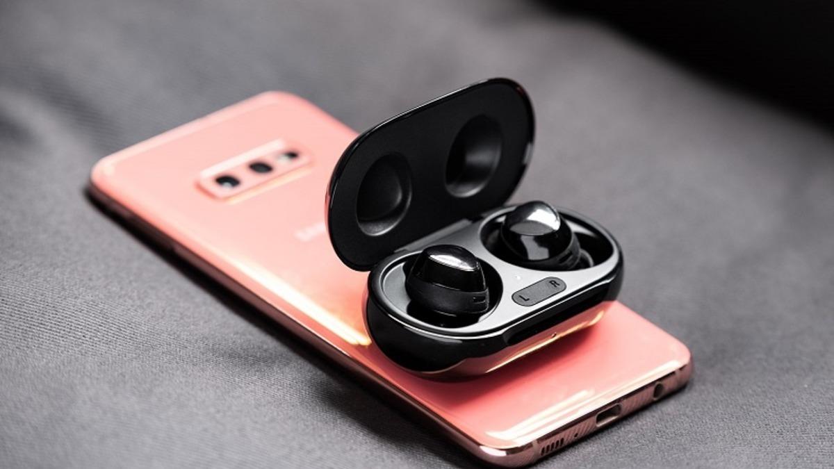 Yakında NFC Bulunan Tüm Akıllı Telefonlara Ters Kablosuz Şarj Özelliği Gelecek