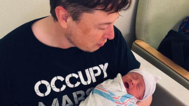 Elon Musk ve Grimes Çifti, Oğullarına Verdikleri “X Æ A-12” İsminin Anlamını Açıkladı