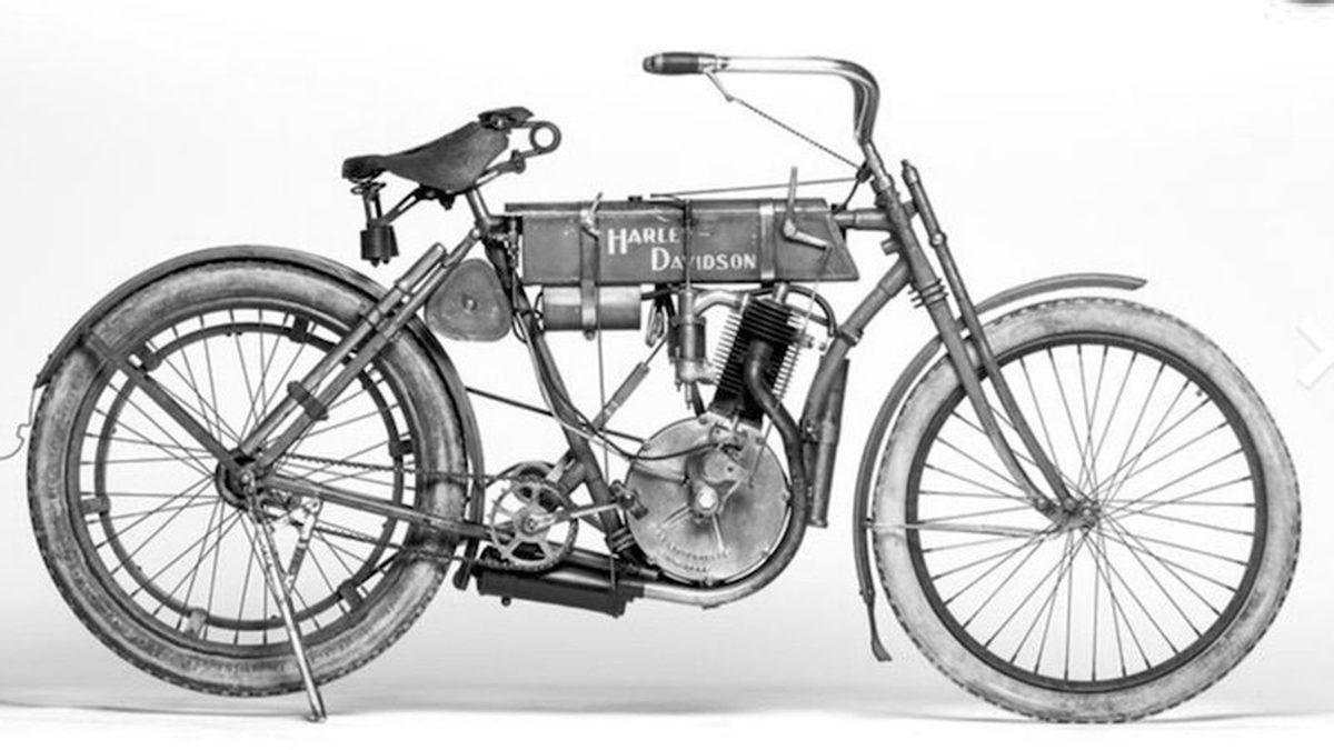 İki Tekeri Özgürlükle Buluşturan Harley Davidson’ın Motorları ve Tarihi