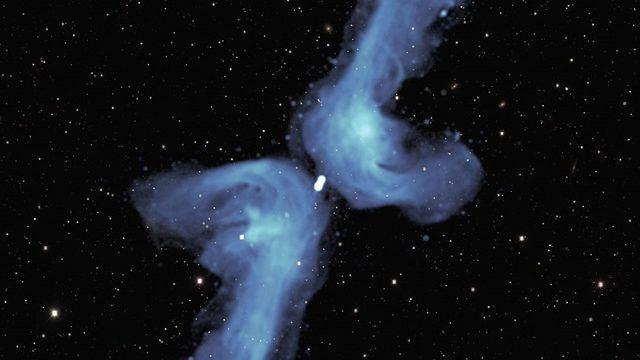 MeerKAT Teleskobunun Elde Ettiği Bir Görüntü, X Galaksilerinin Oluşumuna Işık Tutuyor