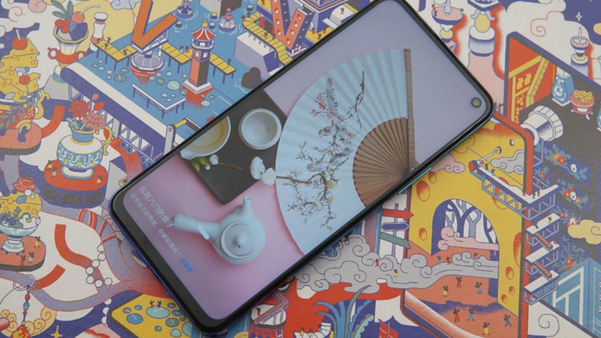 MediaTek Dimensity 1000+’lı iQOO Z1 Kanlı Canlı Görüntülendi