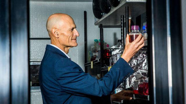 Bir Bilim İnsanı, Yaşlanmayı Tam Tersine Çeviren Bir Yöntem Geliştirdi