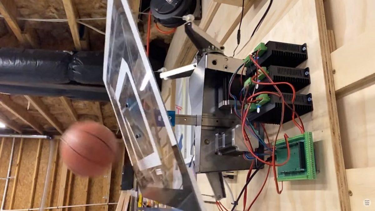 Attığınız Her Topun Basket Girdiği Robotik Pota (Video)