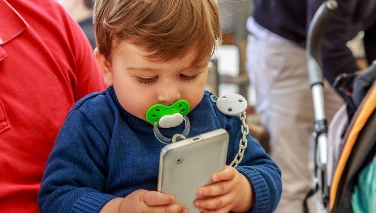 Çocuklara Kaç Yaşında Telefon Alınmalı?