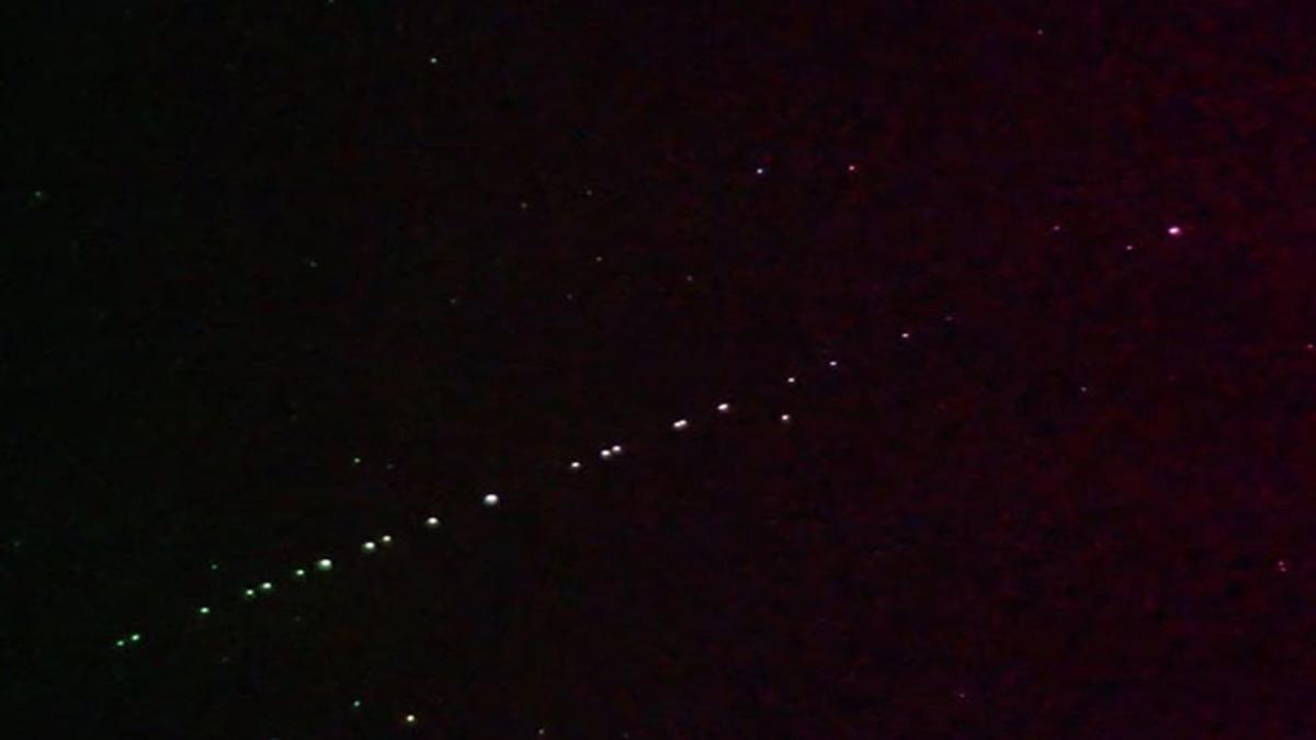 Bazı Kişilerin UFO Sandığı Starlink Uyduları Yeniden Yola Çıkıyor